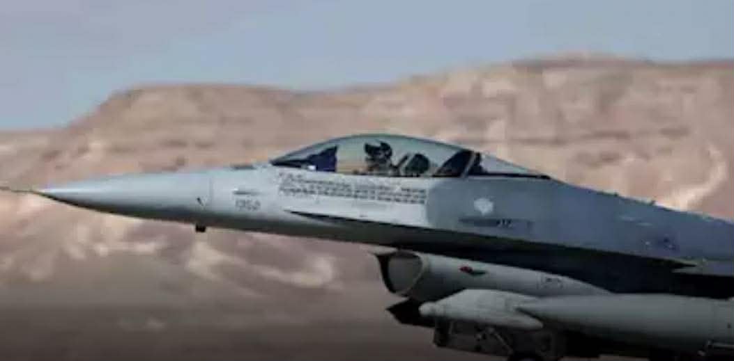 طائرات أمريكية تُحلّق قرب المجال الجوي الإيراني