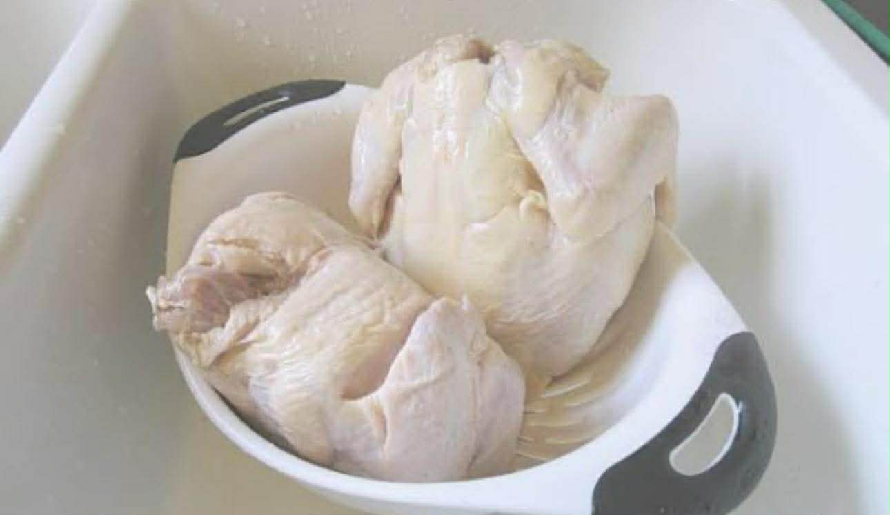 عادة بسيطة تتسبّب في انتشار السالمونيلا